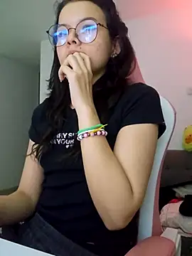 Snapshot of azumiichan chatting on 21, 4, 2026 azumiichan online show from 21, 4, 2026