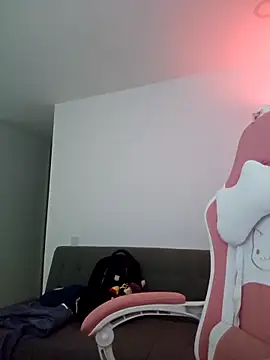 Snapshot of azumiichan chatting on 23, 4, 2026 azumiichan online show from 23, 4, 2026