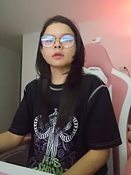 azumiichan online show from 15, 5, 2026