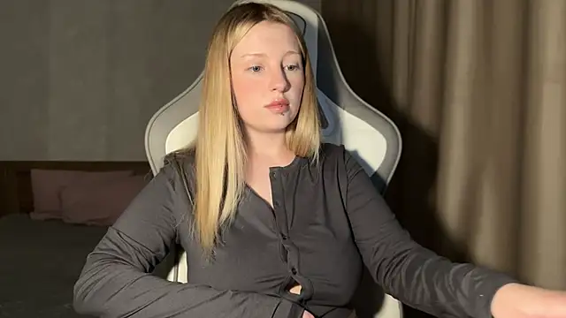 x ivy x online show from 28, 10, 2025