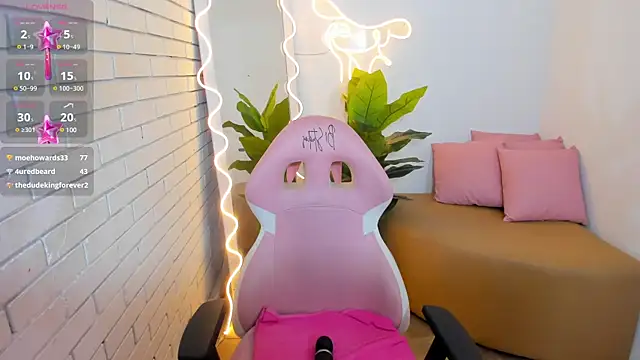 Chiara tay online show from 3, 2, 2025