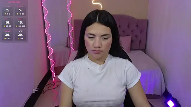 Chiara tay online show from 23, 11, 2025