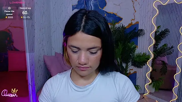 Snapshot of Chiara_tay chatting on 1, 7, 2026 Chiara tay online show from 1, 7, 2026