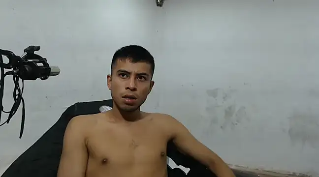 Snapshot of danielitopapuu chatting on 11, 12, 2024 danielitopapuu online show from 11, 12, 2024