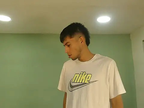 Snapshot of danielitopapuu chatting on 18, 12, 2025 danielitopapuu online show from 18, 12, 2025