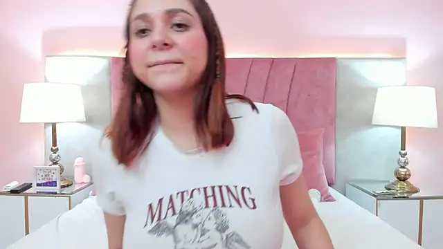 SophiaLaurens online show from 11, 1, 2025