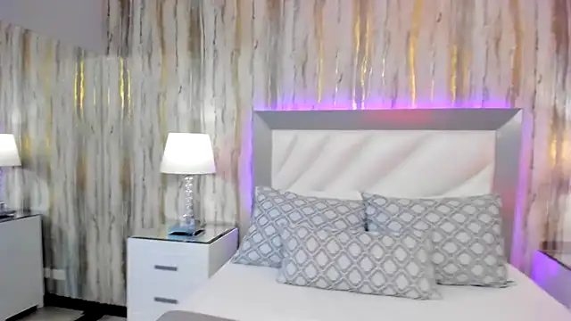 SophiaLaurens online show from 11, 2, 2025