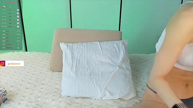 Snapshot of heidas_dream chatting on 6, 2, 2025 heidas dream online show from 6, 2, 2025