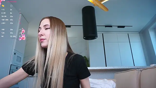 Snapshot of heidas_dream chatting on 18, 9, 2025 heidas dream online show from 18, 9, 2025