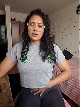 Snapshot of Thaliacooper_ chatting on 19, 3, 2026 Thaliacooper online show from 19, 3, 2026