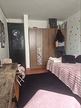 Snapshot of Thaliacooper_ chatting on 14, 4, 2026 Thaliacooper online show from 14, 4, 2026