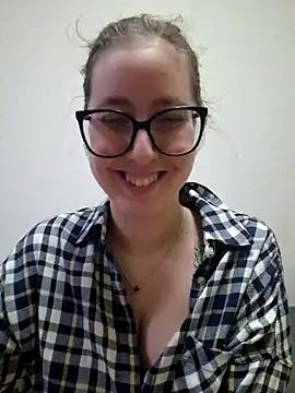 Snapshot of Sarah459 chatting on 2, 4, 2026 Sarah459 online show from 2, 4, 2026
