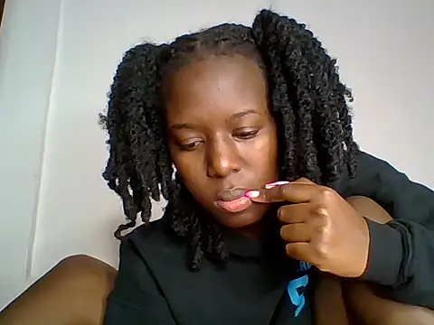 Snapshot of Oliviia_ chatting on 18, 9, 2025 Oliviia  online show from 18, 9, 2025
