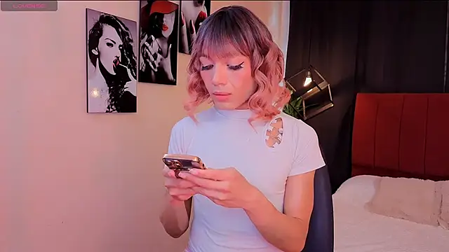 Megan Do Santos online show from 30, 9, 2025