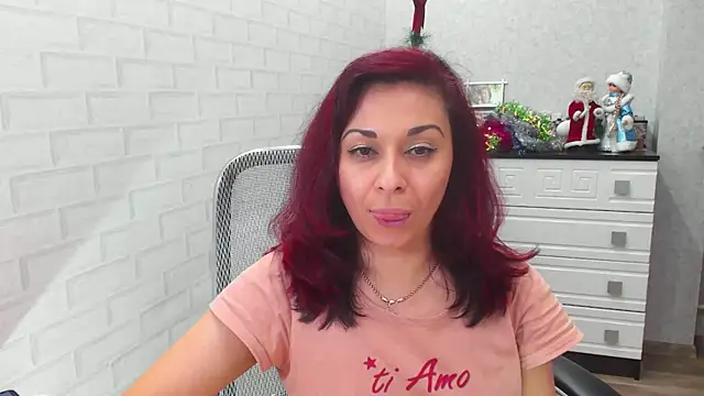 Snapshot of TeasyLana chatting on 2, 1, 2025 TeasyLana online show from 2, 1, 2025