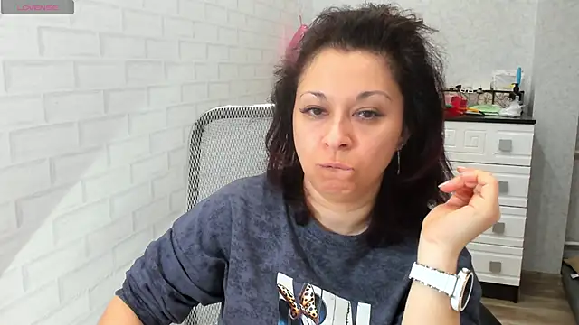 Snapshot of TeasyLana chatting on 17, 4, 2026 TeasyLana online show from 17, 4, 2026