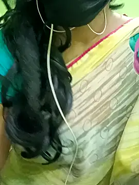 Snapshot of Aishu-tamil09 chatting on 7, 1, 2025 Aishu-tamil09 online show from 7, 1, 2025