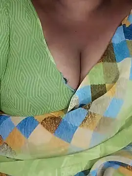 Snapshot of Latha-Hyd chatting on 23, 9, 2025 Latha-Hyd online show from 23, 9, 2025