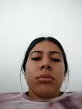 Snapshot of caro_sweett chatting on 15, 12, 2024 caro sweett online show from 15, 12, 2024