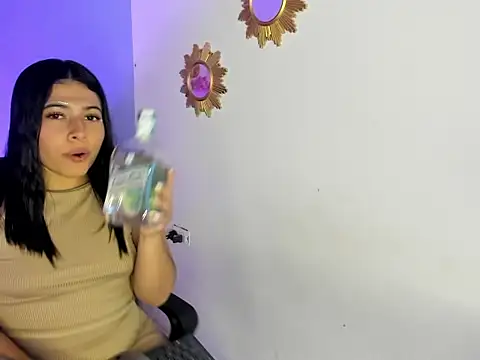 Snapshot of caro_sweett chatting on 31, 12, 2024 caro sweett online show from 31, 12, 2024