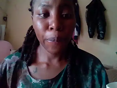 Queen loveer online show from 3, 11, 2025