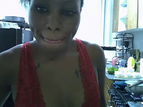 Snapshot of Queen_loveer chatting on 2, 4, 2026 Queen loveer online show from 2, 4, 2026