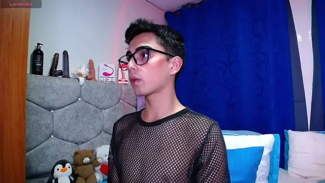 OwenBluee online show from 30, 9, 2025