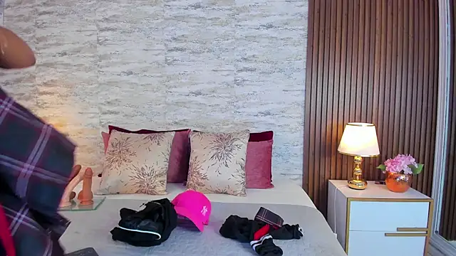 AndreaPink2024 online show from 3, 10, 2025