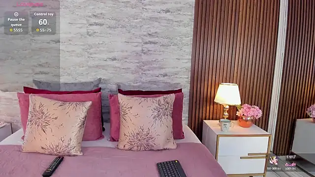 AndreaPink2024 online show from 8, 11, 2025