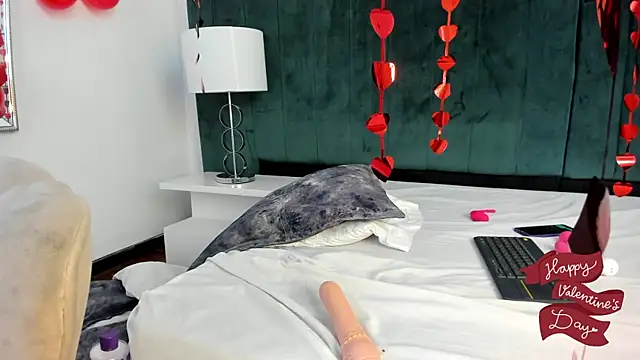 Snapshot of PandoraB_ chatting on 13, 2, 2025 PandoraB online show from 13, 2, 2025