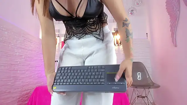 Snapshot of mia_six66 chatting on 26, 2, 2025 mia six66 online show from 26, 2, 2025