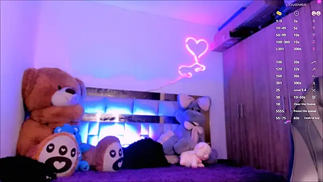 Snapshot of Lucidollts_ chatting on 2, 2, 2025 Lucidollts online show from 2, 2, 2025