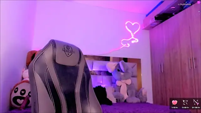 Snapshot of Lucidollts_ chatting on 7, 2, 2025 Lucidollts online show from 7, 2, 2025