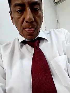Snapshot of Romeoblues chatting on 9, 2, 2025 Romeoblues online show from 9, 2, 2025