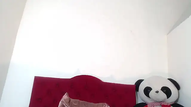 Snapshot of Luluu_08 chatting on 1, 2, 2025 Luluu 08 online show from 1, 2, 2025