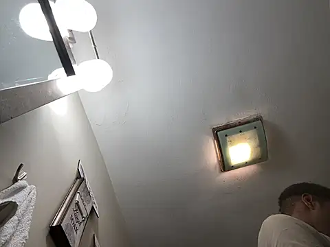 Snapshot of rayyymack chatting on 23, 12, 2024 rayyymack online show from 23, 12, 2024