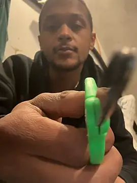 Snapshot of rayyymack chatting on 28, 1, 2025 rayyymack online show from 28, 1, 2025