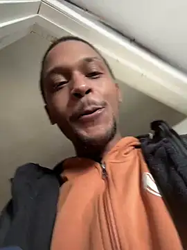 Snapshot of rayyymack chatting on 7, 2, 2025 rayyymack online show from 7, 2, 2025