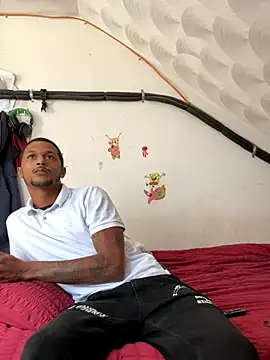 Snapshot of rayyymack chatting on 4, 10, 2025 rayyymack online show from 4, 10, 2025