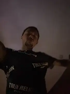 Snapshot of rayyymack chatting on 17, 4, 2026 rayyymack online show from 17, 4, 2026