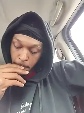 Snapshot of rayyymack chatting on 17, 4, 2026 rayyymack online show from 17, 4, 2026