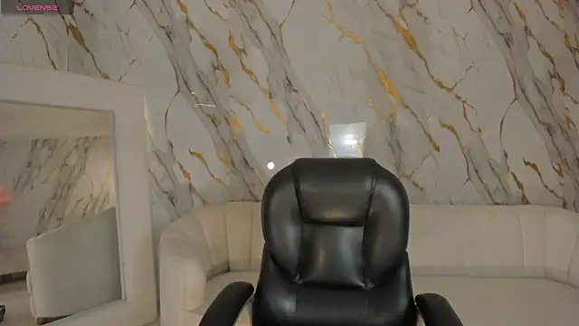 Snapshot of ArianaDumont chatting on 17, 7, 2026 ArianaDumont online show from 17, 7, 2026