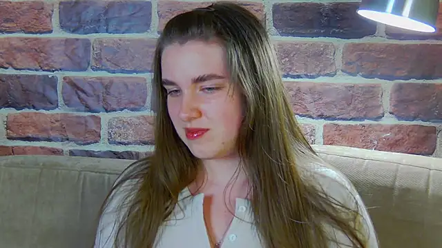 Sofia Hugs online show from 19, 4, 2026