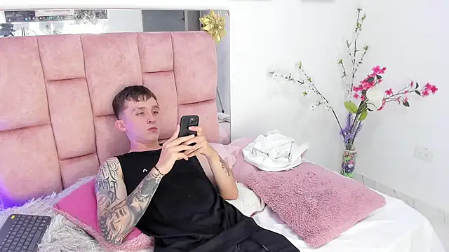 Snapshot of Dylanwhite23_ chatting on 29, 1, 2025 Dylanwhite23 online show from 29, 1, 2025