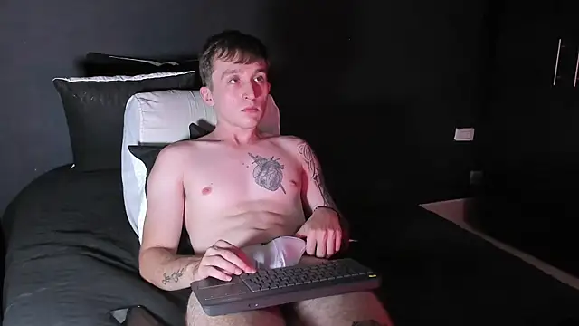 Snapshot of Dylanwhite23_ chatting on 11, 9, 2025 Dylanwhite23 online show from 11, 9, 2025