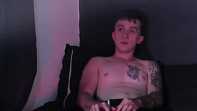 Snapshot of Dylanwhite23_ chatting on 11, 10, 2025 Dylanwhite23 online show from 11, 10, 2025