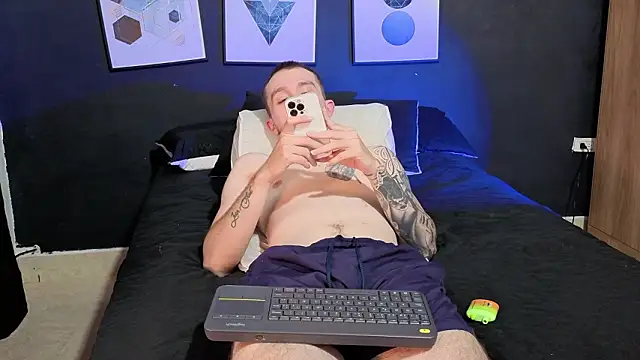 Snapshot of Dylanwhite23_ chatting on 13, 3, 2026 Dylanwhite23 online show from 13, 3, 2026