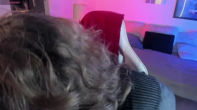 Sabrina scarlett online show from 9, 10, 2025