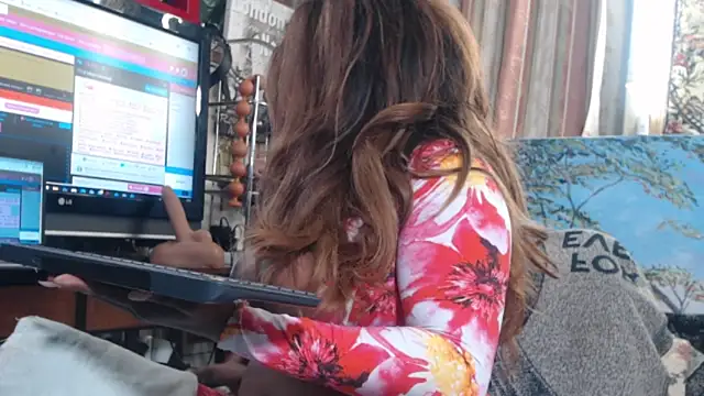 Snapshot of Jennytop chatting on 12, 4, 2026 Jennytop online show from 12, 4, 2026