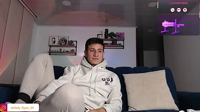 Snapshot of ashely_ryan24 chatting on 24, 2, 2026 ashely ryan24 online show from 24, 2, 2026